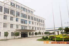 丙烯酸聚氨酯罩光清漆 高性能防护涂层的化工科技应用